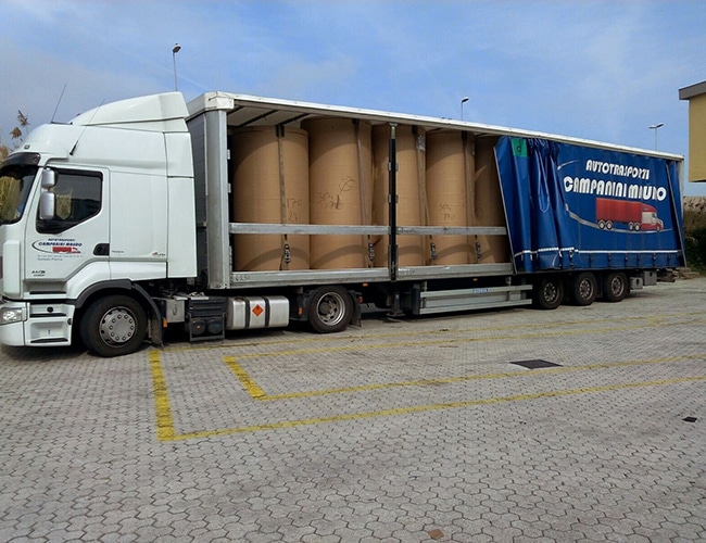 trasporto-bobine-di-carta-per-industria-cartiera